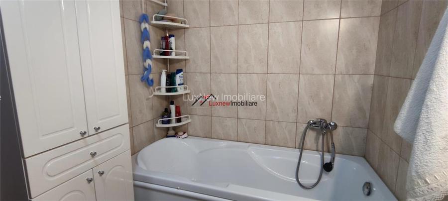 Apartament cu 3 camere, 51 mp plus balcon 6 mp etaj intermediar, zona Stejarului - 16