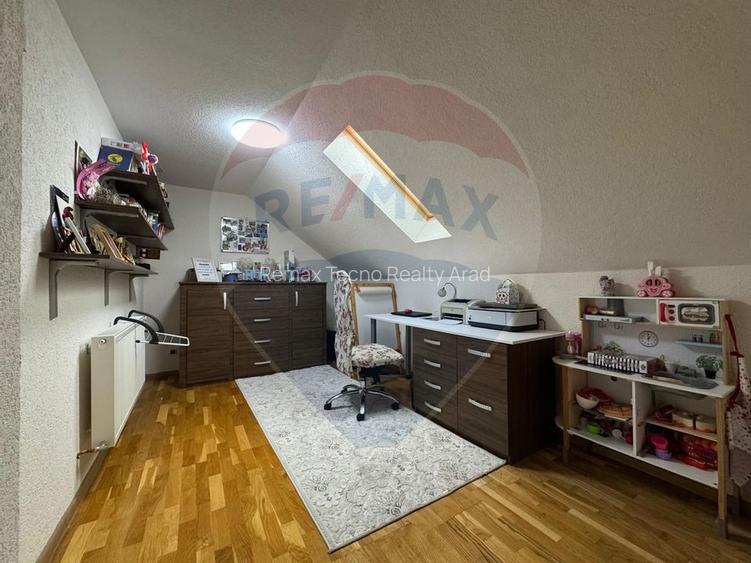 Casă / Vilă cu 4 camere de vânzare în zona Bujac-Arad - 17