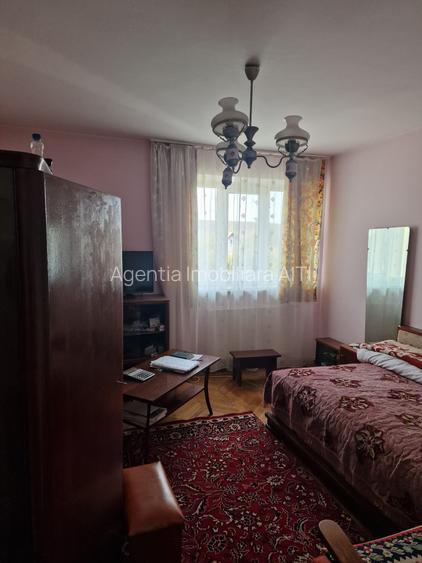 De Vanzare Apartament 3 camere et 4 zona centrala Suceava - 3