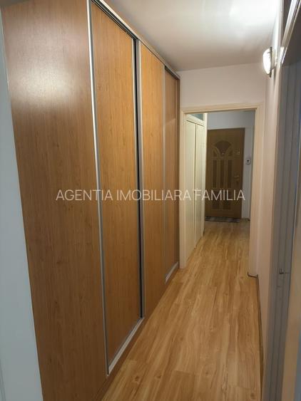 Apartament 3 camere decomandate, etaj 2 – zona Piata Centrala - 4