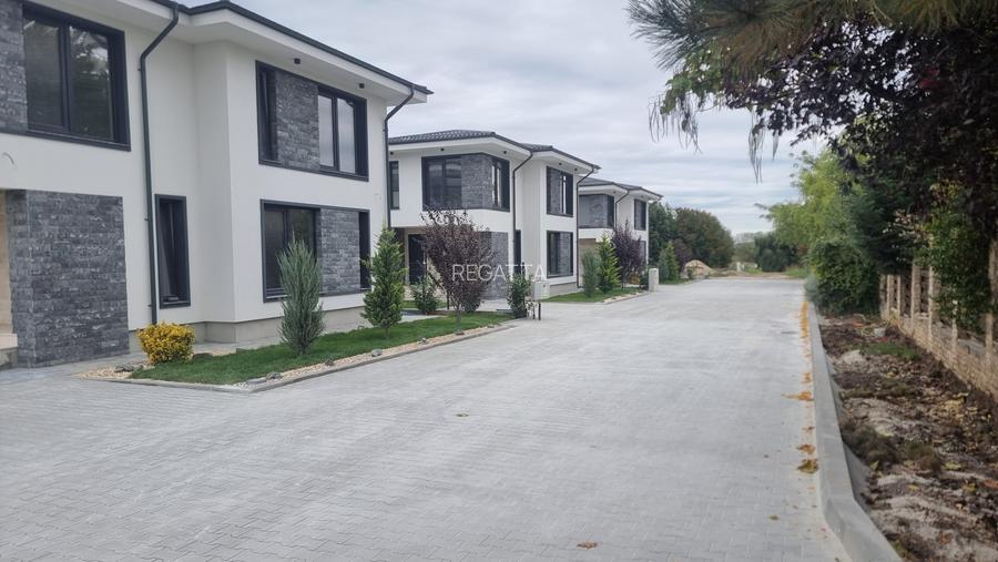 Complex rezidential cu 7 vile langa Laguna Albastra - 42