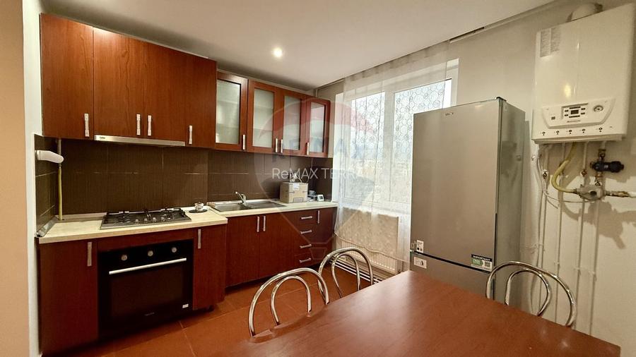 Apartament cu 3 camere de închiriat str. George Cosbuc - 3