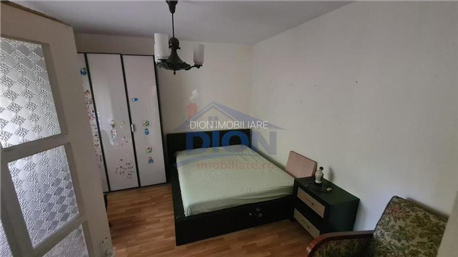 Central -Casa si teren in  municipiul Calarasi--Grivita - 4