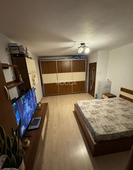 Garsonieră spațioasă, decomandată, 5 min Mall Vitan, etaj 2/8, balcon, metrou - 2