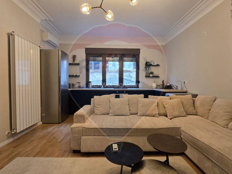 DE INCHIRIAT Zona Kiseleff- Apartament 5 camere în vila - 5