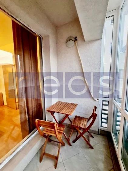 VANZARE APARTAMENT 2 CAMERE 56MP OZANA PALLADY BLOC 2009 - 10