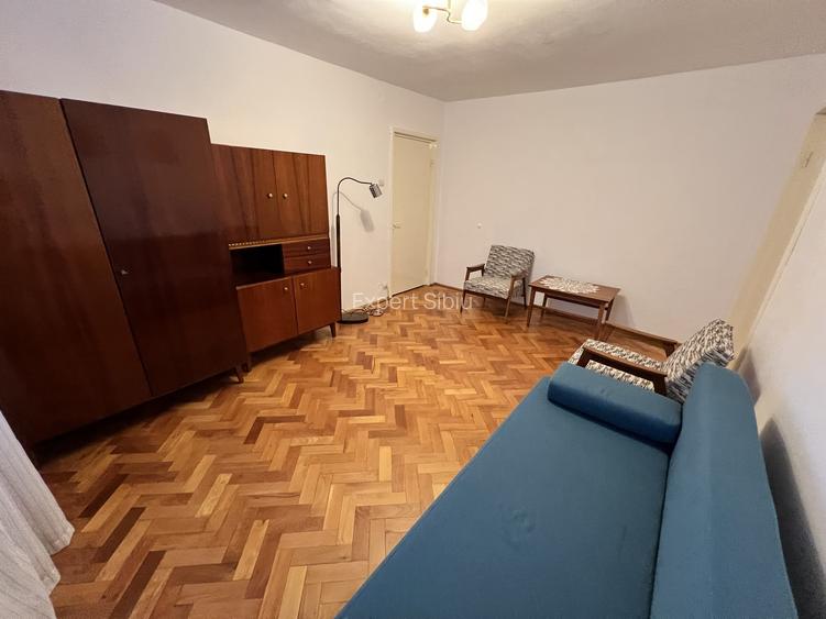 INCHIRIEZ apartament 2 camere semidecomandat, zona Mihai Viteazul - 8