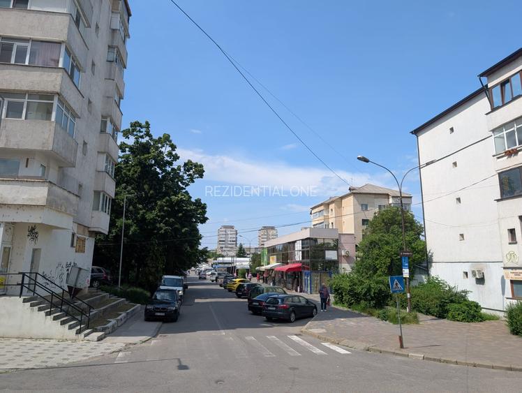 Zona face totul! Apartament 3 camere decomandate, Ultracentral - 2