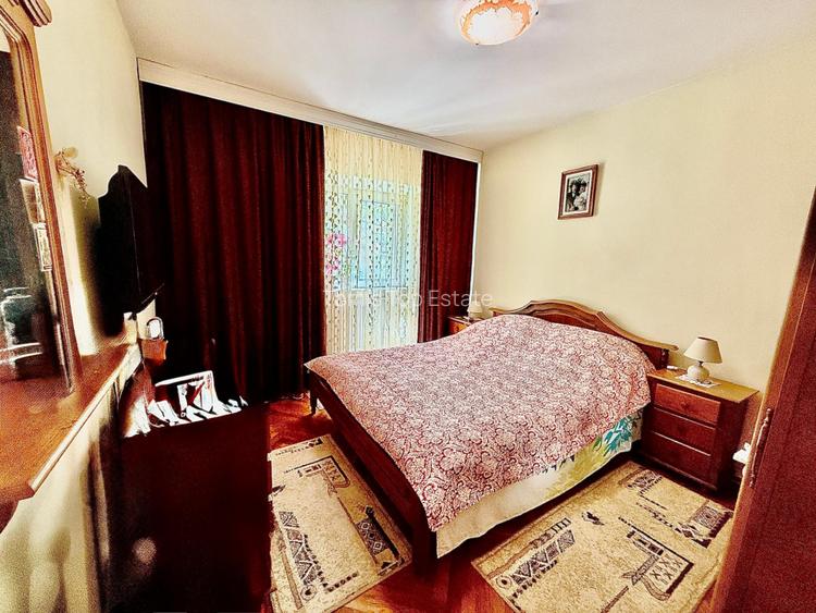 Apartament 3 camere Delfinariu , etaj 2/4 - 2