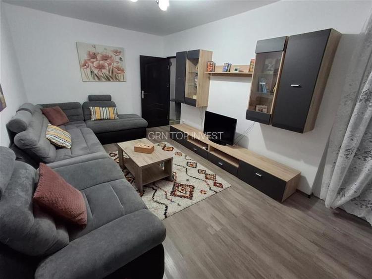 Apartament 3 camere decomandat balcon pivnita zona Vasile Aaron - 11