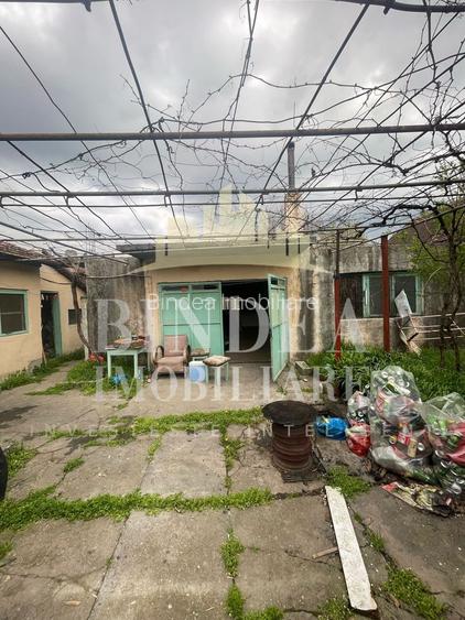 Casa individuala 1542mp teren, garaj- Giarmata - 2