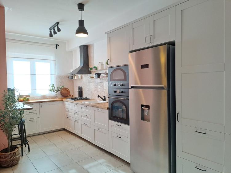 Proprietar   |   Vilă modernă  în American Village Pipera   |  Renovată complet  - 5