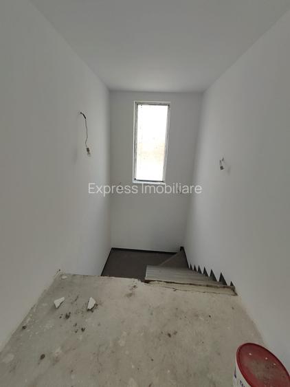 Casă spațioasă în Agigea, județul Constanța - 14