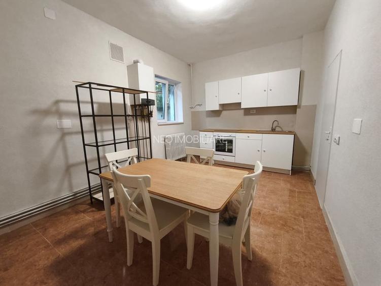 2 Camere - Renovat - Girocului - 450 Euro - 2