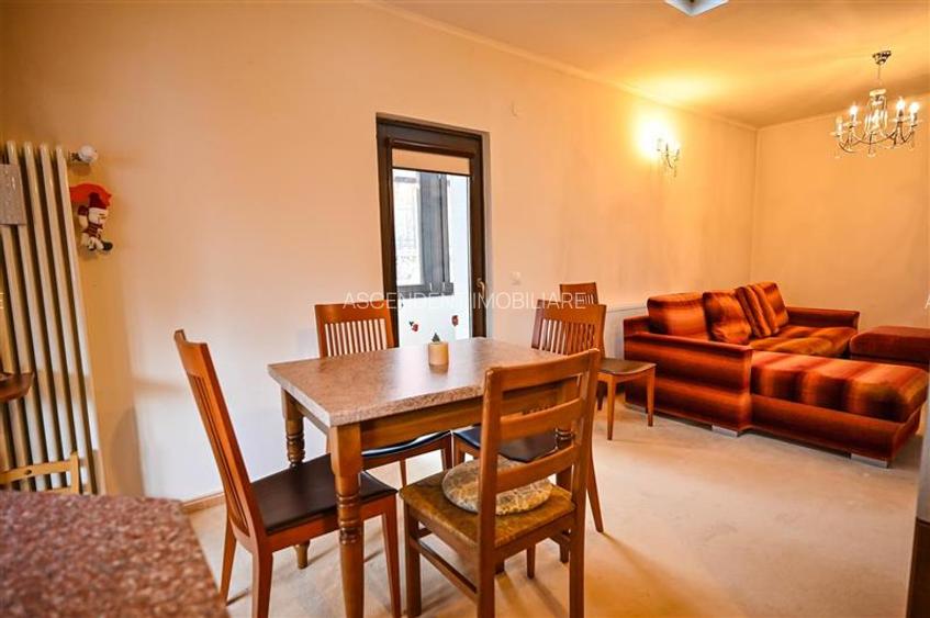 FILM! Rezidenta montana,decor apreciabil, pod mansardabil,garaj propriu,Central - 15