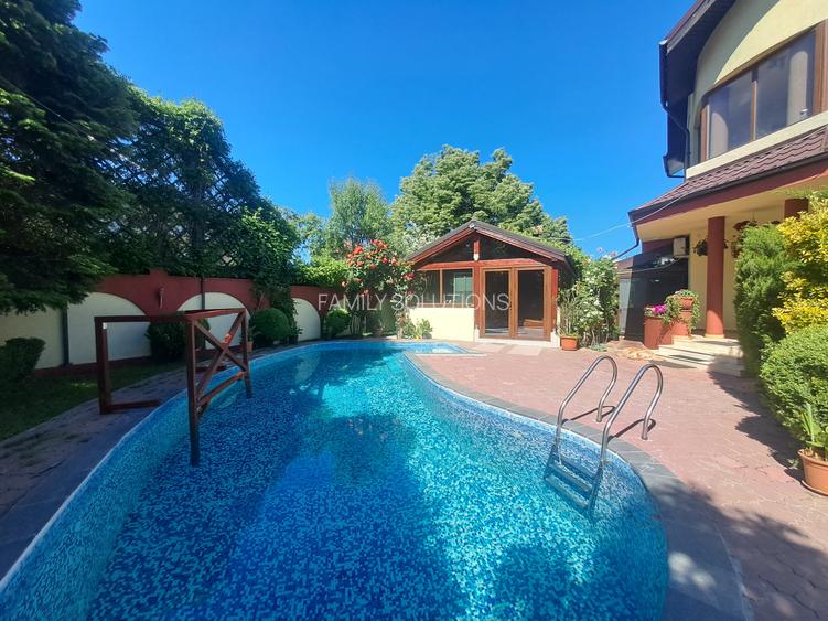 Casa individuala cu piscina. P+1+M. zona foarte buna - 56