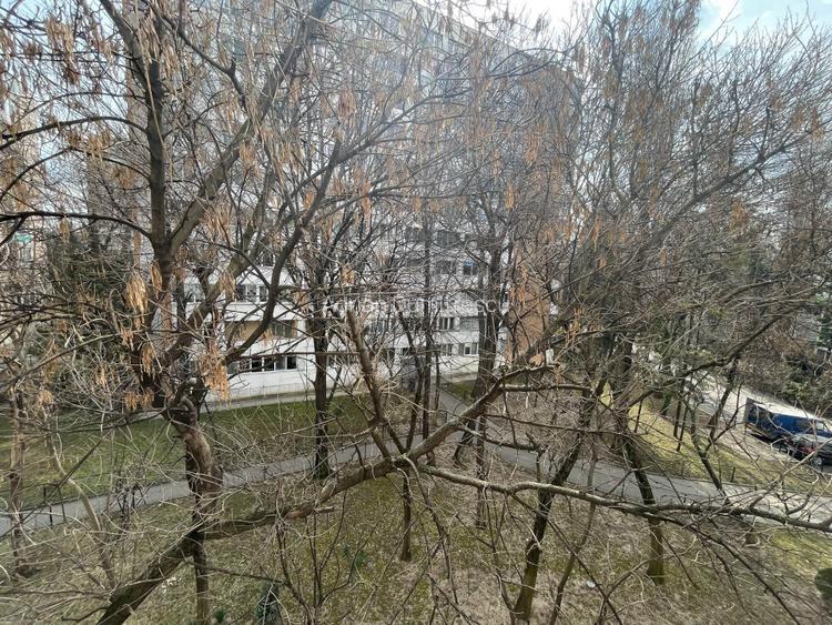 Bd.Obregia 2 camere,renovat lux,mobilat-utilat,centrala proprie,etaj 3/10 - 29