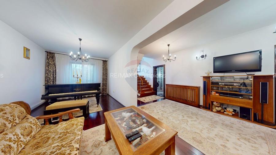 Vilă individuală solidă  | Curte amenajată| Tractorul – Brașov - 2