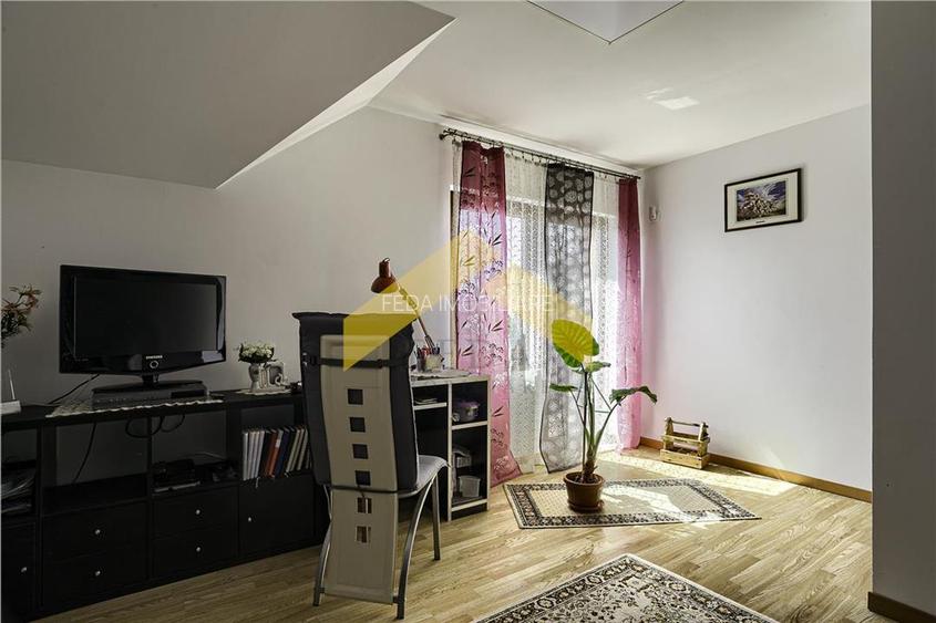 Casa tip duplex de vanzare Vladimirescu - 16