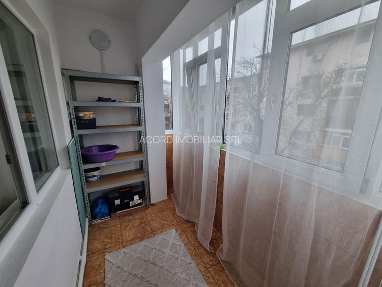 Inel 2 scoala 39-apartament 4 camere la cheie - 11