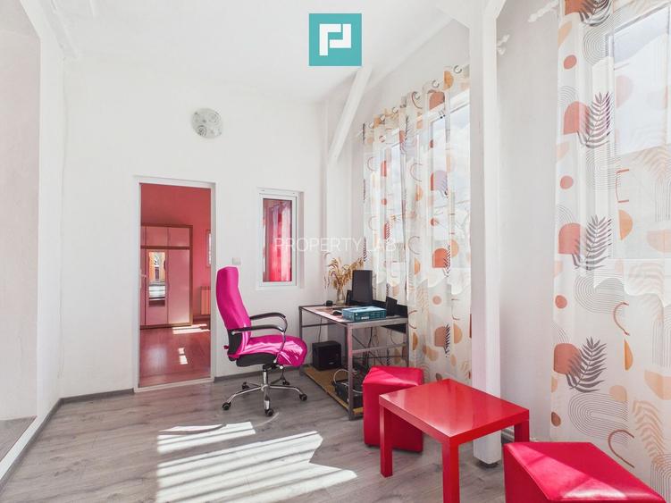 Casă cu 7 camere și teren generos în Șofronea - 9