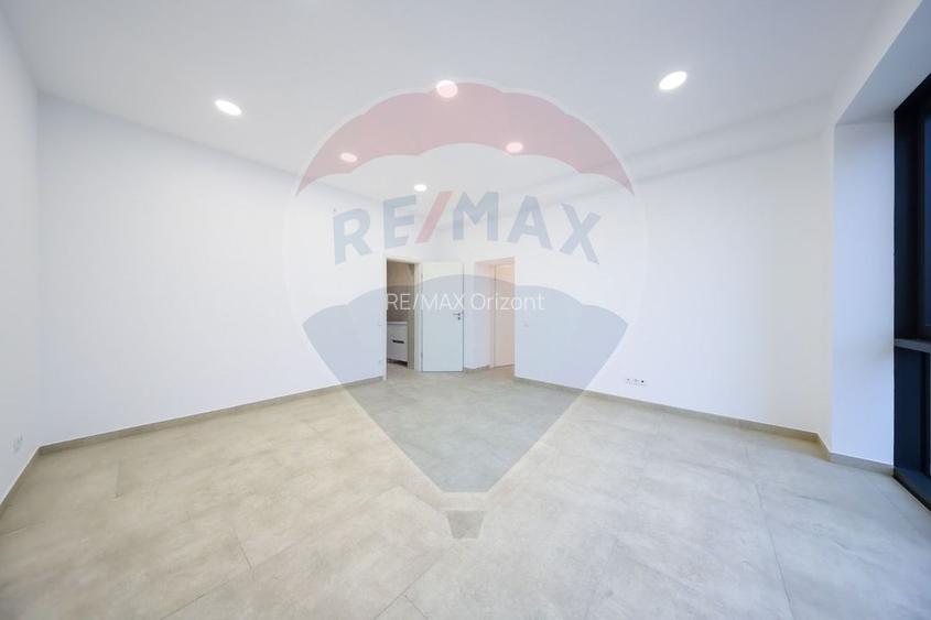 Constructie comerciala P+2 funcțiuni mixte - str. Iuliu Maniu - 11