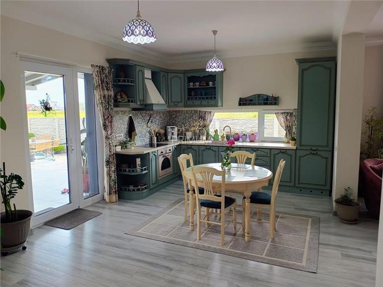 Sanmihaiul Roman- teren generos- mobilata si utilata - 13