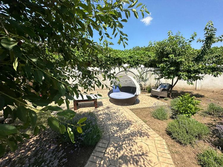 Casa individuala 178+30 mp, teren 557 mp, Urziceni, Centrul Vechi, mobilata - 47