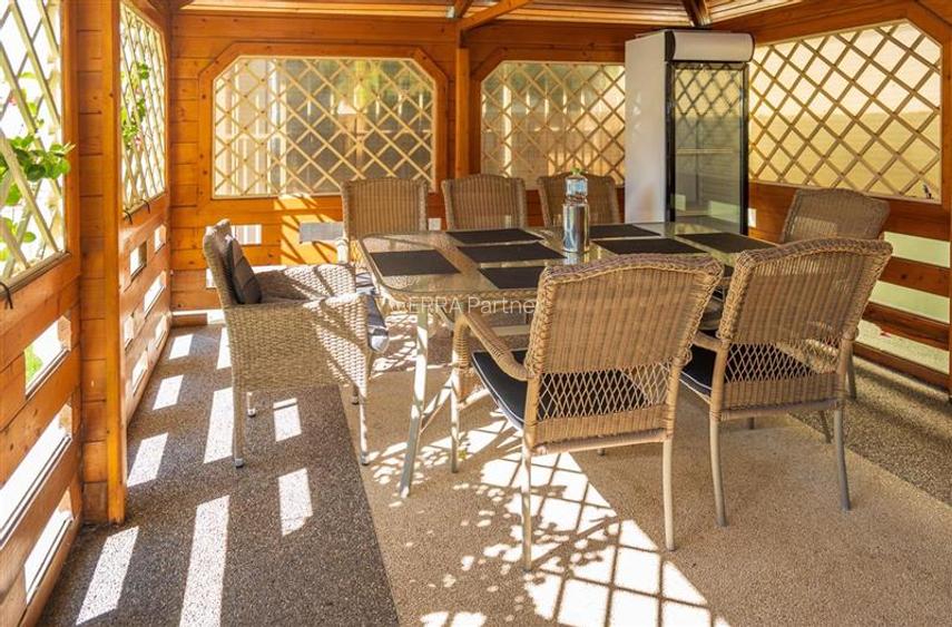 Vila cu piscina.Iancu Nicolae. Exclusivitate. - 25