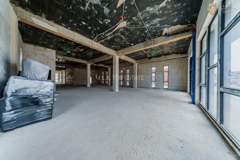 Spatiu Comercial Premium – 370 mp, Vitrină 13 m, 3 Intrări • Adora Par - 10