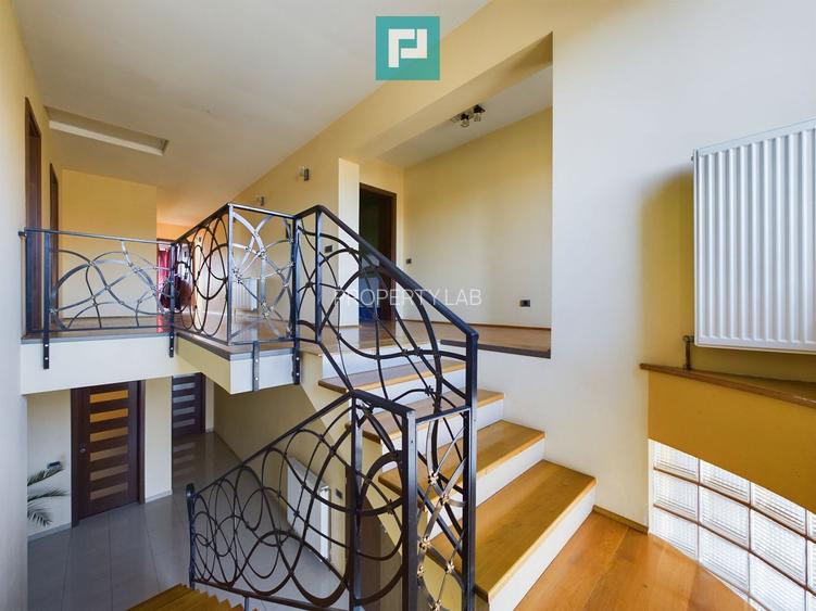 Vilă spațioasă cu 8 camere, Grădiște - 29