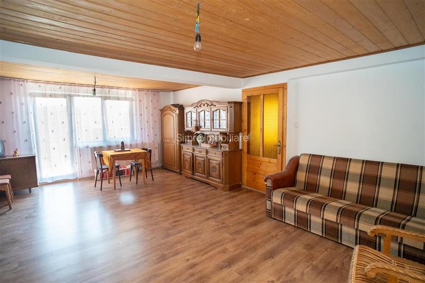 Casa in Rogerius cu spatiu comercial si 3 unitati separate - 14