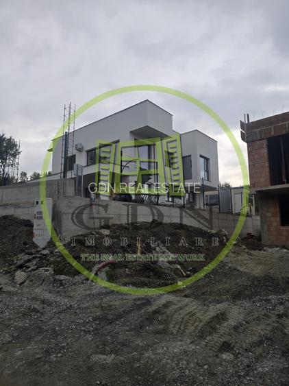 Casa moderna cu piscina suspendata, vedere panoramica in Cisnadioara. - 8