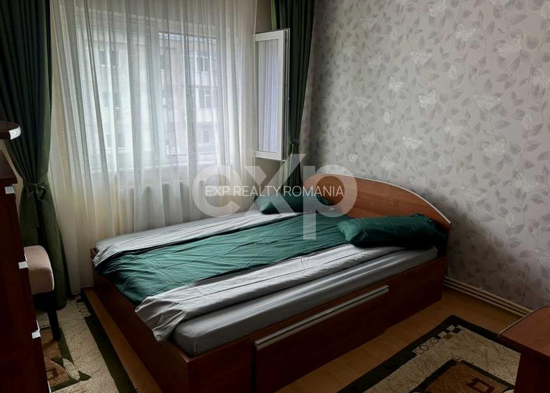 APARTAMENT 3 camere  PITESTI-Gavana semidecomandat , etaj 3 - 4
