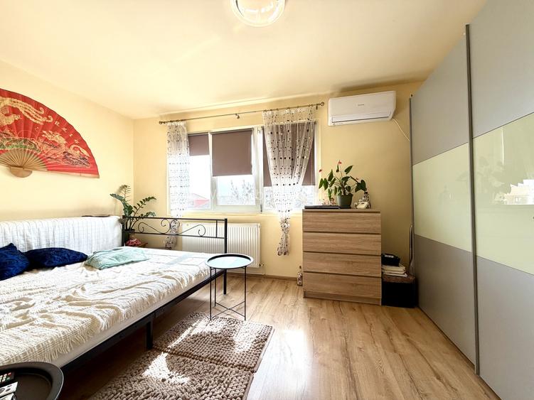 Apartament spatios, 2 camere, 55 mp utili, etaj 4 - zona Cetatii - 2
