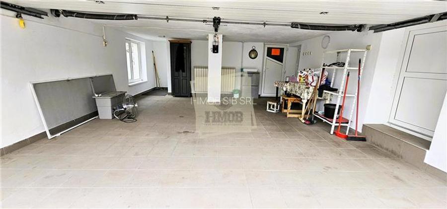 Vila spatioasa 360mp | 8 camere | 5 bai | garaj | curte | filigorie | Sibiu - 22