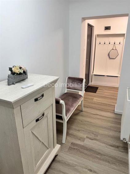 Inchiriere Apartament 2 camere confort sporit cu parcare, imobil nou, Zorilor, S - 12