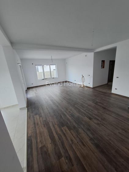 Casa individuala cu garaj,  finisaje premium si teren generos  - 8