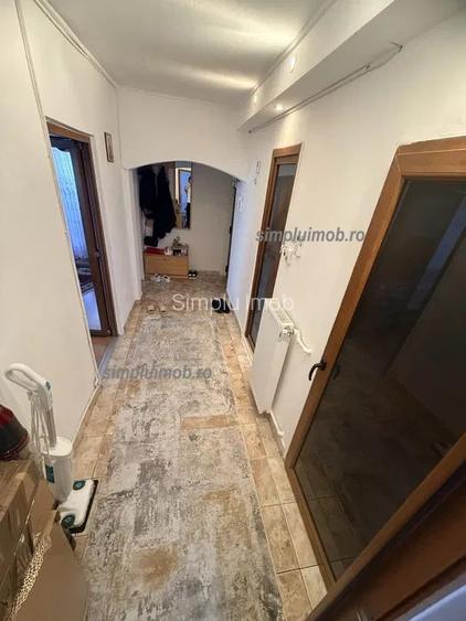 Decomandat spatios 2 camere Baicului - 4