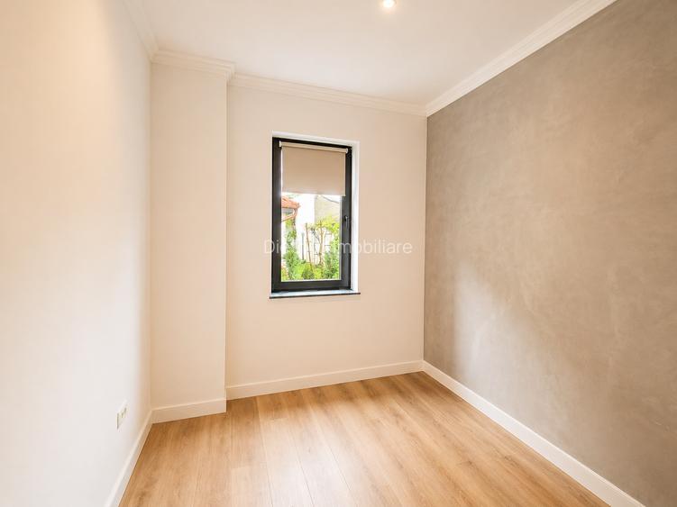 Închiriere Vilă   | 8 camere  | Zona Capitale - 11