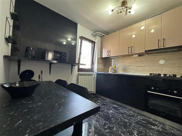 Inchiriere Apartament 3 camere Podu Ros - Palas - 6
