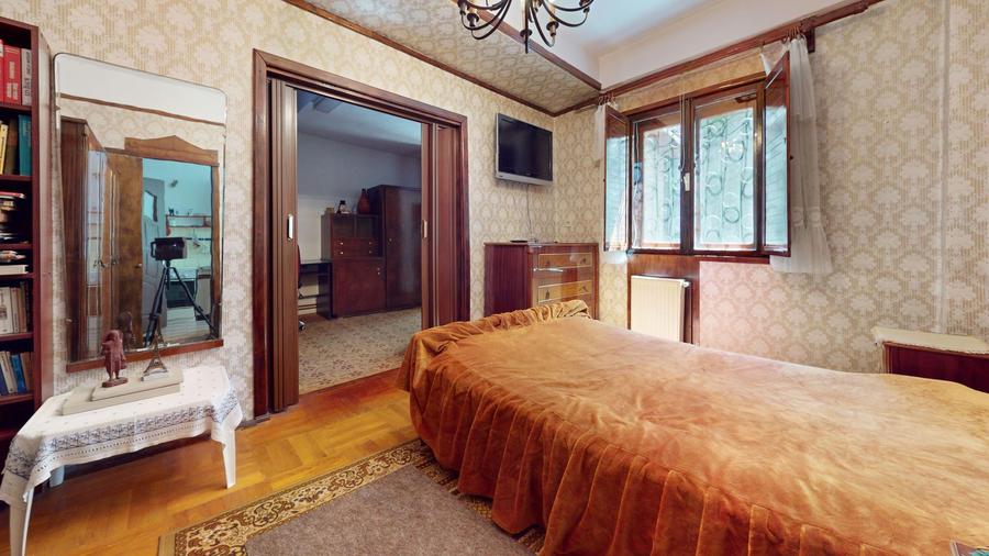 Apartament 2 ,5 camere,  cu gradina,  in centrul orasului Brasov