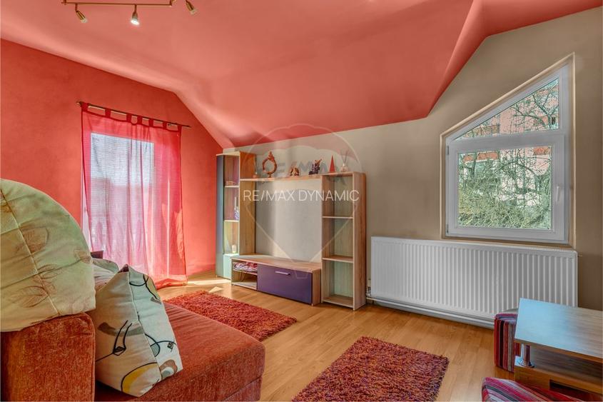 Oportunitate rară în Chișineu-Criș: locuință și spații comerciale - 38