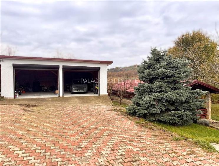 Vila individuala cu priveliste spectaculoasa cu garaj Pietrarie Barnova - 32