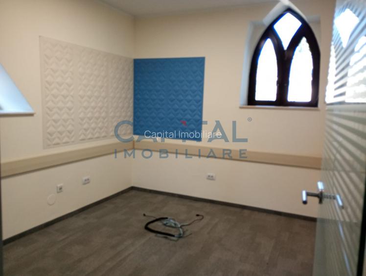 CLADIRE CU ARHITECTURA EMBLEMATICA - FOST SEDIU INTEL - 3