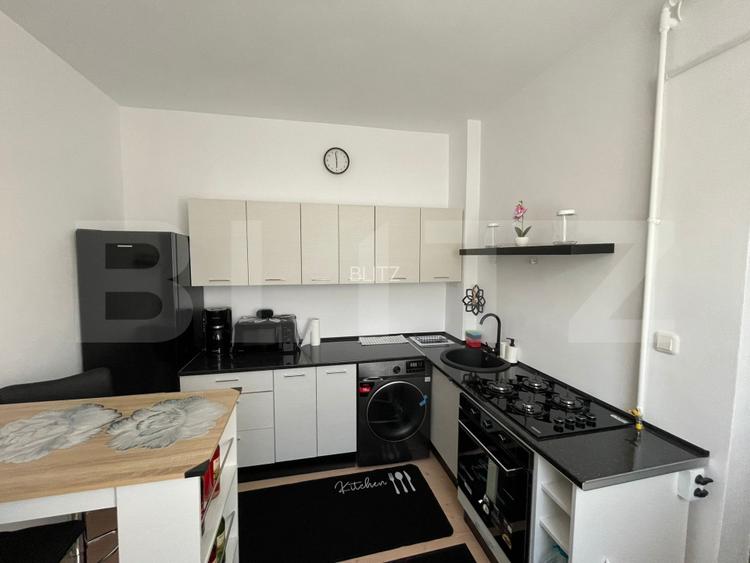 Apartament de vanzare, cu 2 camere, zona Tractorul - 4