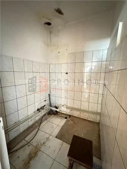 Apartament 3 camere cf1 decomandat zona Micro 3 - 7