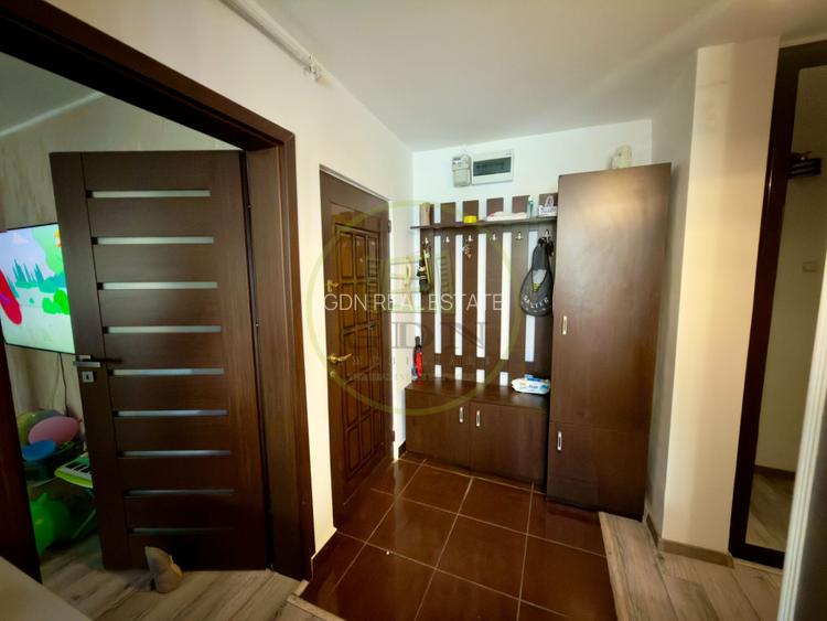 Apartament 3 camere, decomandat, cartier Craiovita Noua, zona Scoala Nr 34 - 11