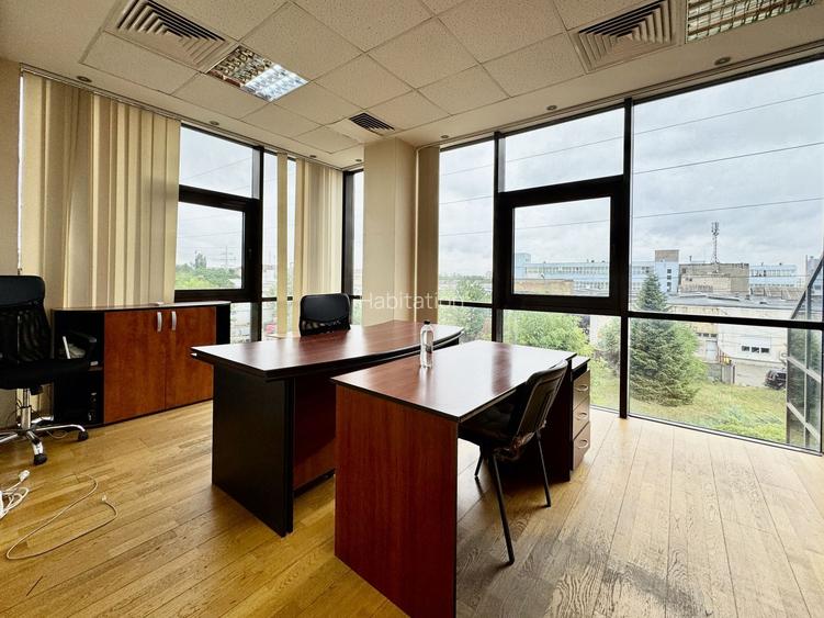 Spațiu pentru birouri langa Funshop Buziașului - 2