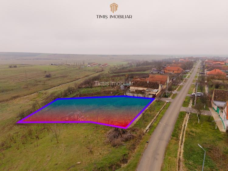 Teren Ianova 1200 mp, vatra satului | asfalt, utilitati | Comision 0% - 3
